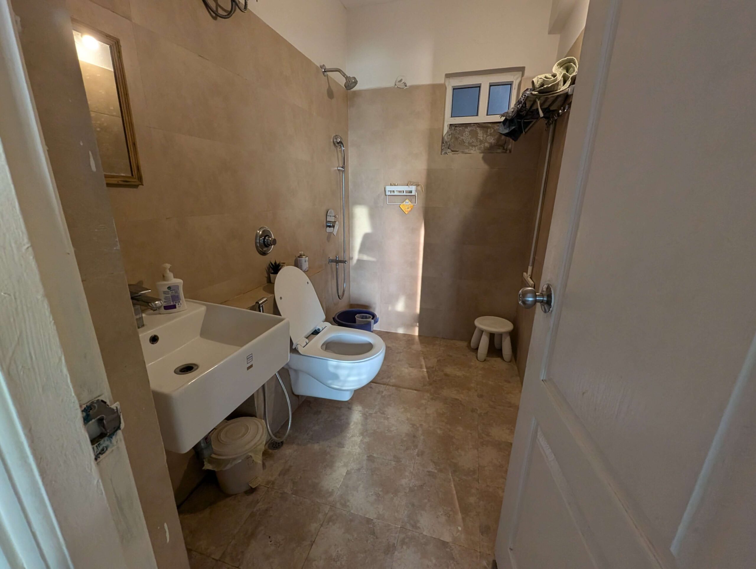 Master bedroom washroom